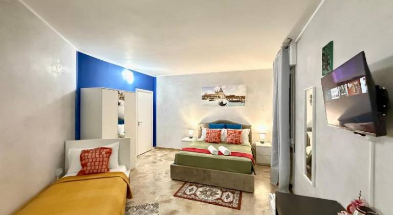 Holiday apartment with jacuzzi — photo 4