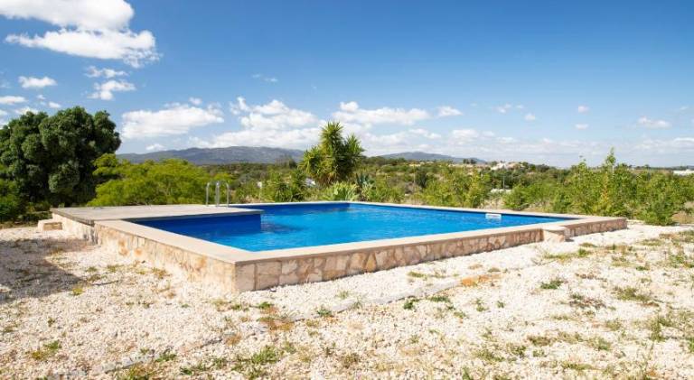 Fully equipped beautiful vacation home with terrace, private pool & grill | Perfect for remote work | Pets are welcome — photo 3