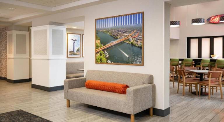 Hampton Inn & Suites La Crosse/Downtown, WI — photo 4