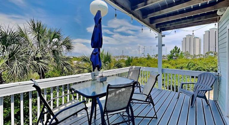 House with pool in Pensacola, FL