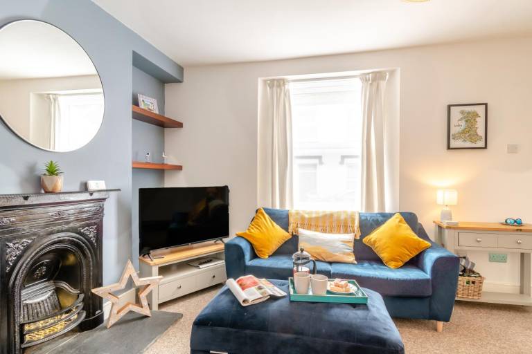 Family-oriented cottage with yard | Next to the beach | Pets are welcome — photo 3