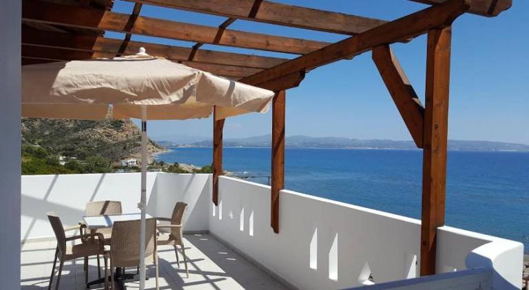 Beautiful serviced apartment with terrace, pool & grill | Beach nearby | Pets are welcome — photo 4