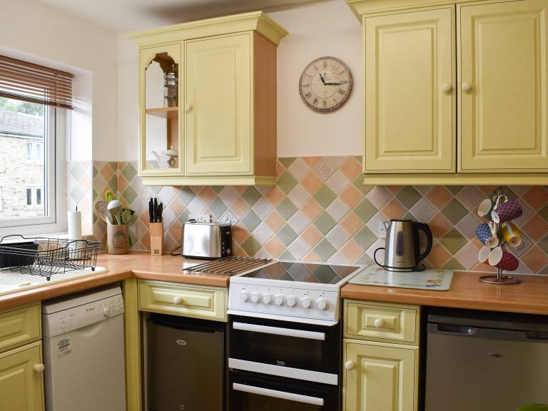 Child-friendly nice cottage with terrace & yard | River view | Pets allowed — photo 4