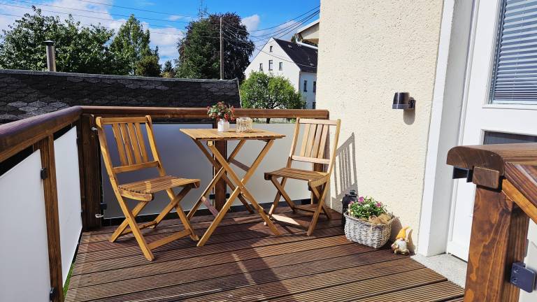 Holiday apartment with barbecue, patio & garden | Garden view — photo 4