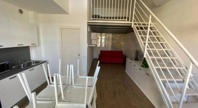 Beautiful serviced apartment with patio, private pool & yard | Pets are welcome — photo 2