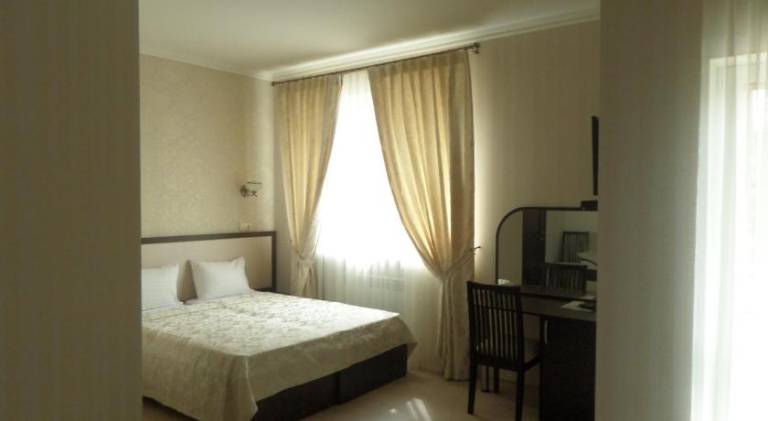 Royal Hotel