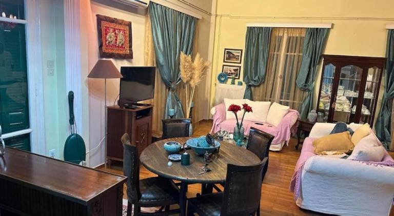 Rental apartment with 3 rooms for 5 persons in East Mani