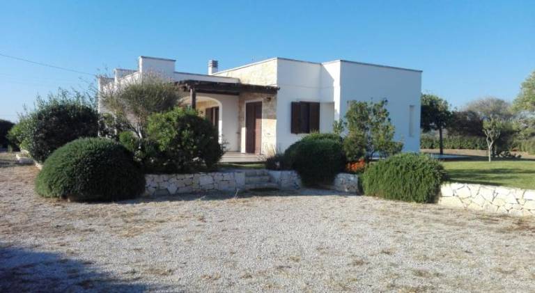Villa with 2 rooms for 5 persons in Carovigno