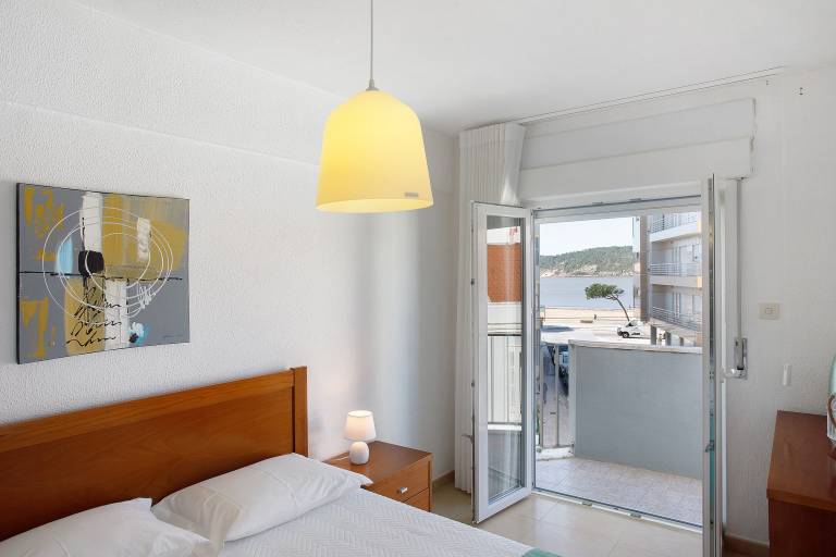 Apartment 'Campo Mar - T1 Beach View' with Sea View, Balcony and Wi-Fi — photo 2