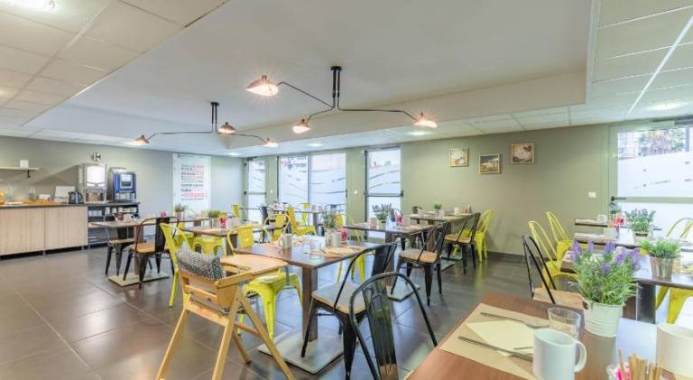 Lovely serviced apartment with garden & patio | Suitable for remote work | Dogs allowed — photo 5