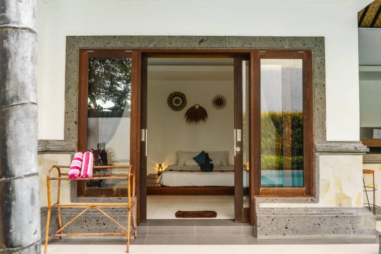 Villa with yard, private pool & terrace — photo 4