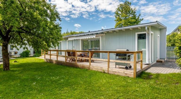 Apartment with patio, garden & barbeque | Pets allowed in Parnu