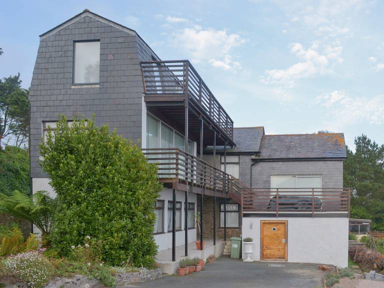 Cottage | Sea view in Dartmouth