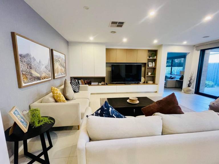 House  Lynbrook