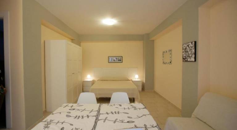 Rental apartment with 1 room for 3 persons in Taormina
