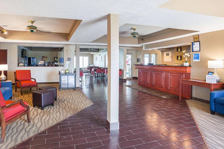 Comfort Inn Lincoln I-80 — photo 2