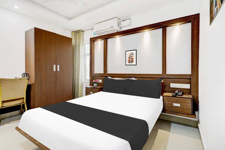 Super Hotel O Kazhakoottam Near AL SAJ Convention Centre