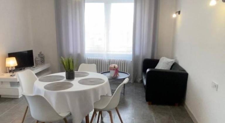 Apartment with patio — photo 4