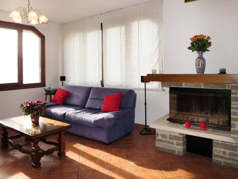 Rental apartment with barbecue, terrace & garden | Lake view — photo 4