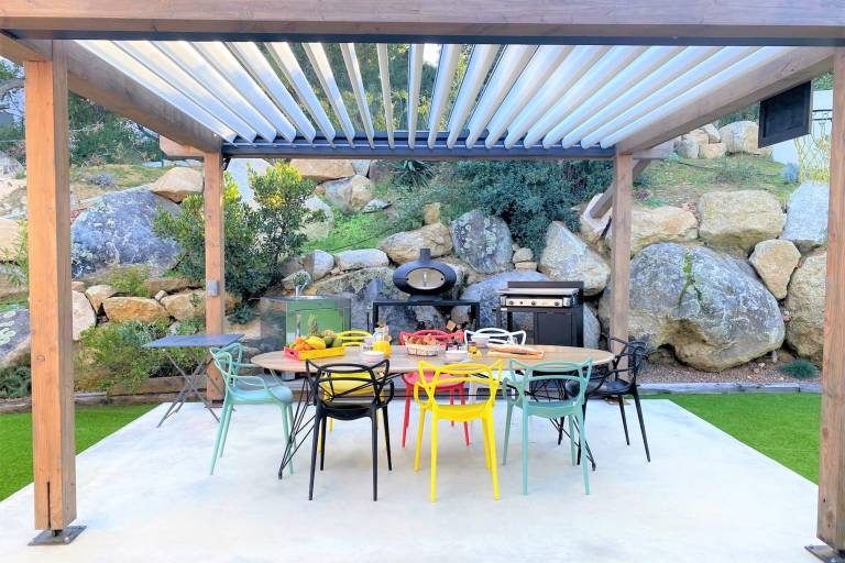 Family-friendly spacious villa with yard, private pool & patio | Mountain view | Pet-friendly — photo 3