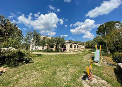 Farm with garden, patio & pool in Matera