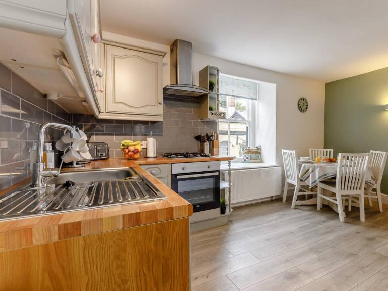 Fully equipped charming cottage | Beach nearby | Pets allowed in Ilfracombe