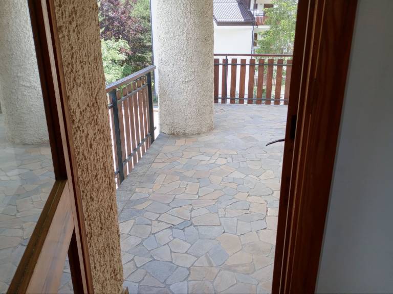 Holiday apartment with patio & garden | Mountain view — photo 3