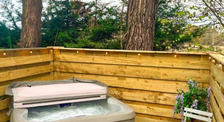 Boann 5 - Hot Tub-Hunting Tower Lodges-Luxury-Families-Romantic — photo 5