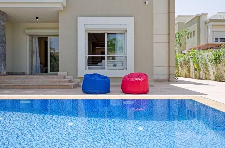 VESTA Luxury Villa 4BR CFC