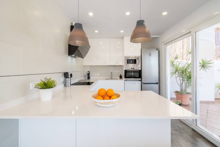 House with terrace, barbecue & private pool | Sea view | Perfect for remote work — photo 4