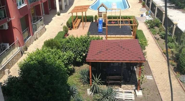 Holiday apartment with pool — photo 4