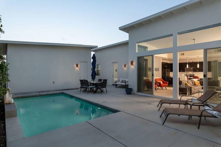 House  Desert Hot Springs