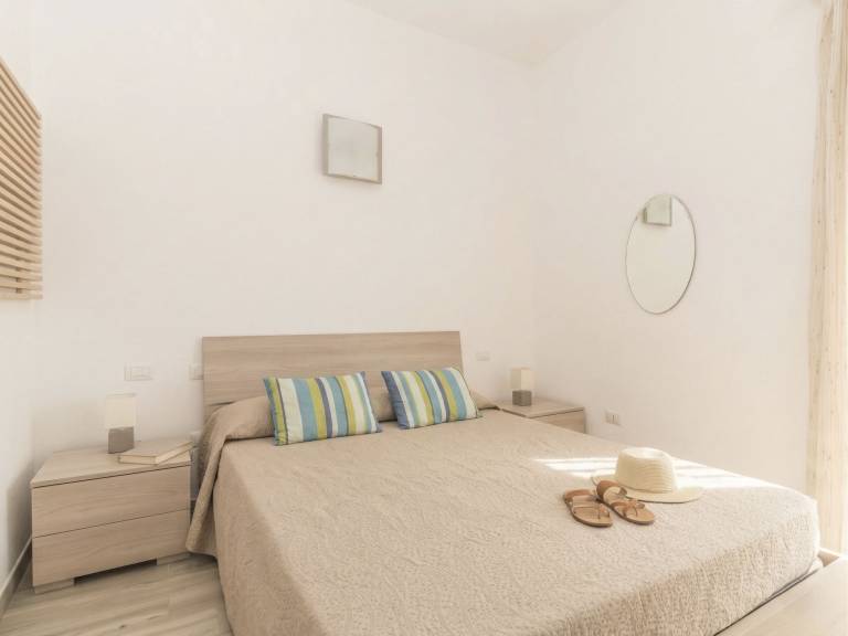 Rental apartment with patio — photo 4