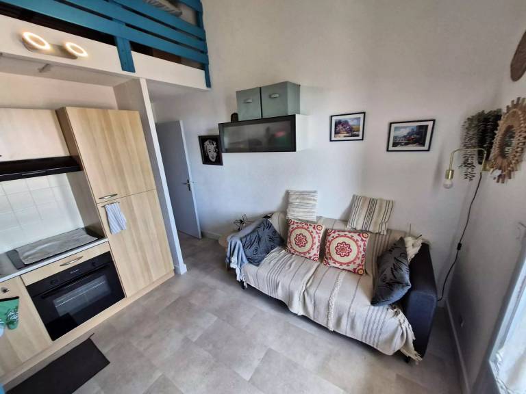Rental apartment with 2 rooms for 4 persons — photo 4