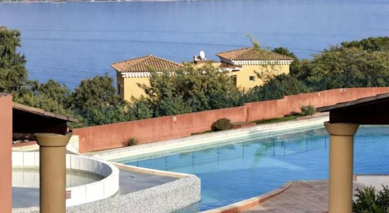 Lovely apartment with private pool, yard & patio | Dogs allowed in Theoule-sur-Mer
