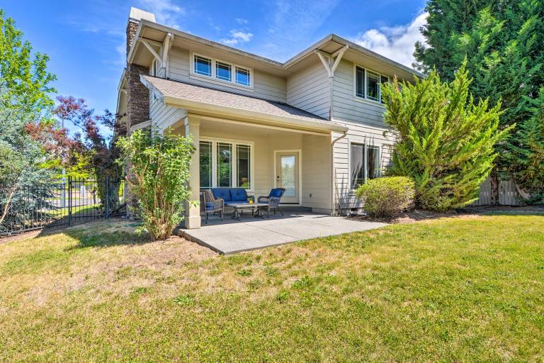 Charming Medford Getaway  4 Miles to Downtown! — photo 2