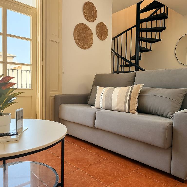 Rental apartment with patio | Next to Alcazaba of Málaga — photo 3