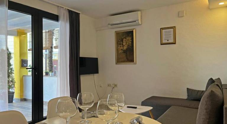 Apartment with garden & patio | Close to the beach | Pet-friendly — photo 2