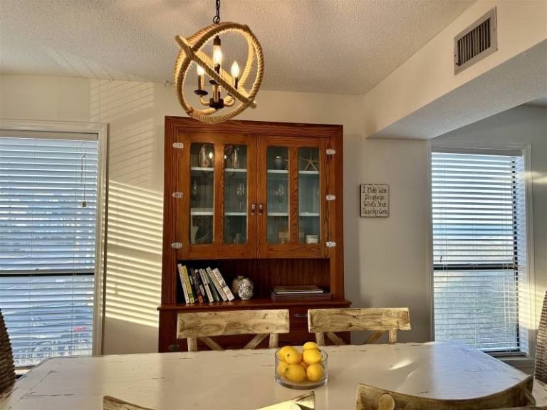 Serene Oceanfront Getaway in Amelia Island - Pet Friendly — photo 4