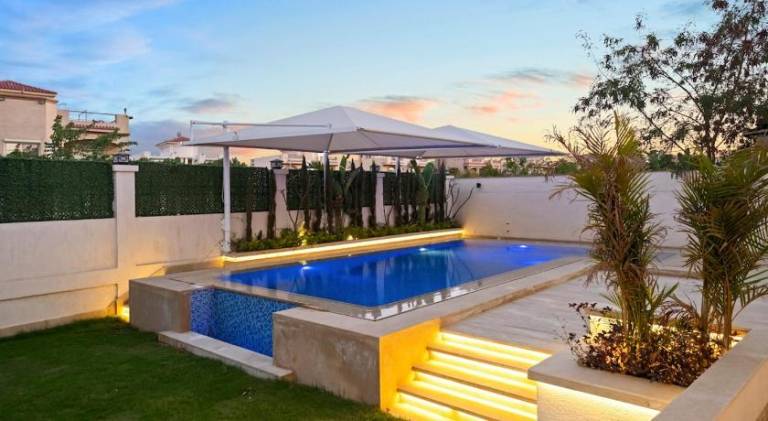 250 m&sup2; Villa