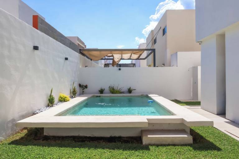 House  Tampico