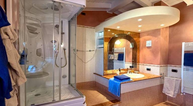 Vacation home with patio, yard & BBQ | Perfect for remote work — photo 2
