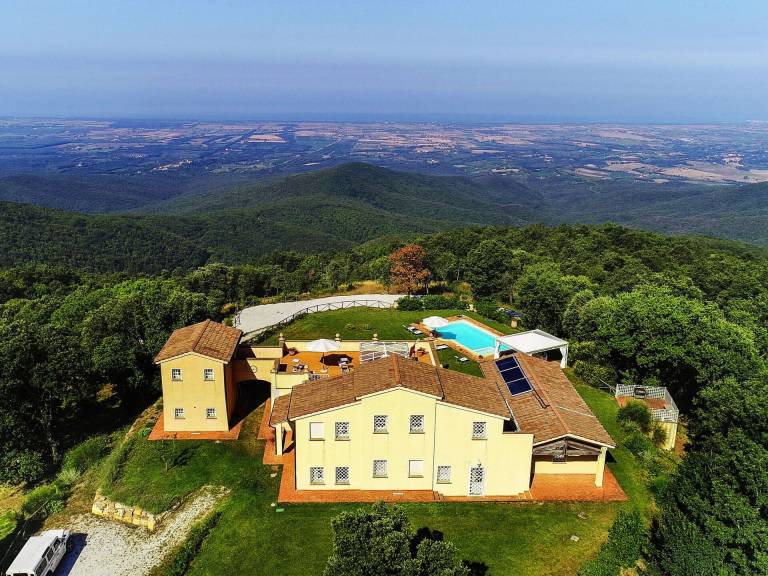 Villa Montecatini Val di Cecina