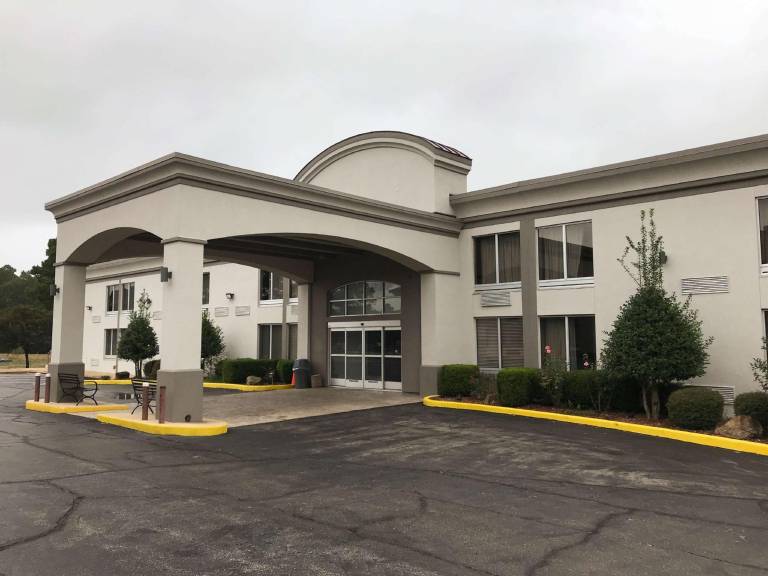 Studio 6 Suites Tupelo, MS - North in Tupelo, MS
