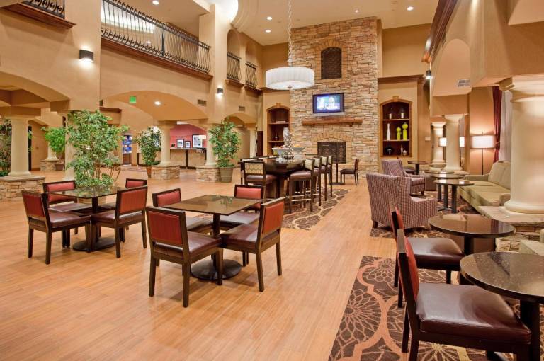 Hampton Inn & Suites Hemet — photo 4