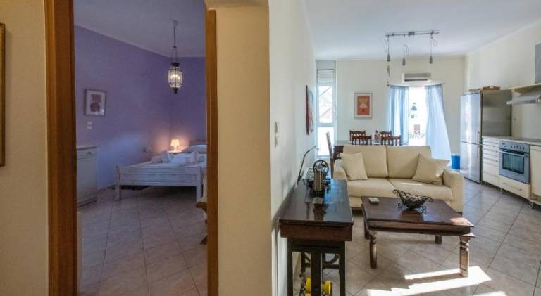 Holiday apartment with patio — photo 3