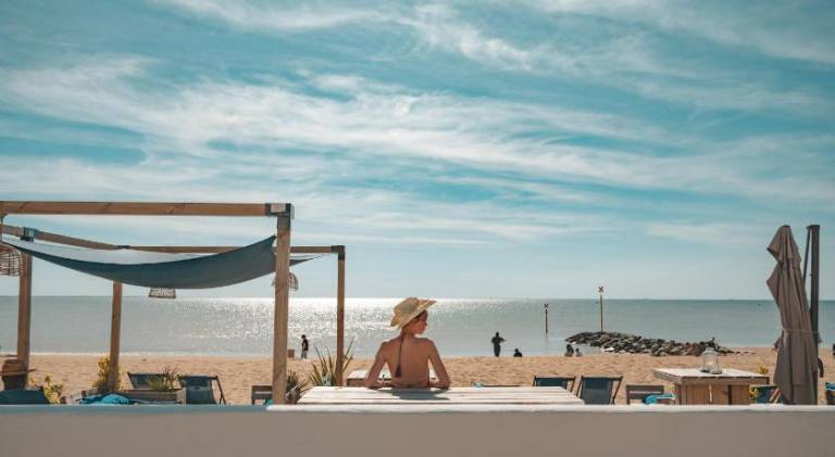 Hotel Le Rivage vue sur mer - Chatelaillon-plage in Angoulins