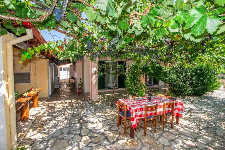 Ferienhaus  Antiperni