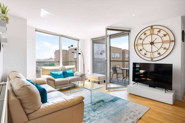 Panoramic London 3 Bed City Oasis