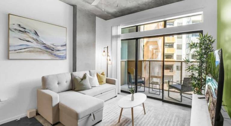Apartment with pool | Pet-friendly — photo 2